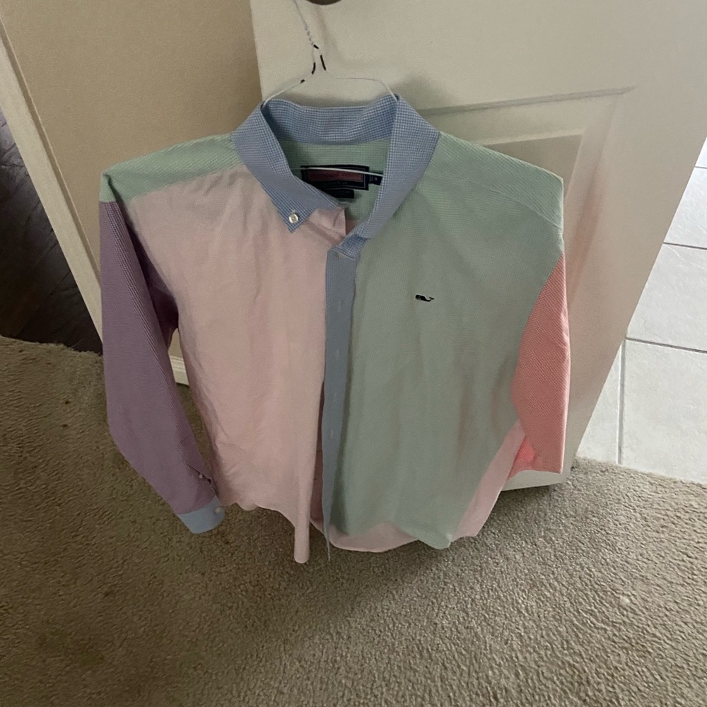 Vineyard Vines adult medium button down shirt summee